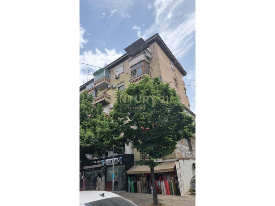 Tirane, shitet ambjent biznesi Kati 1, 70 m² 160.000 € (brryli)