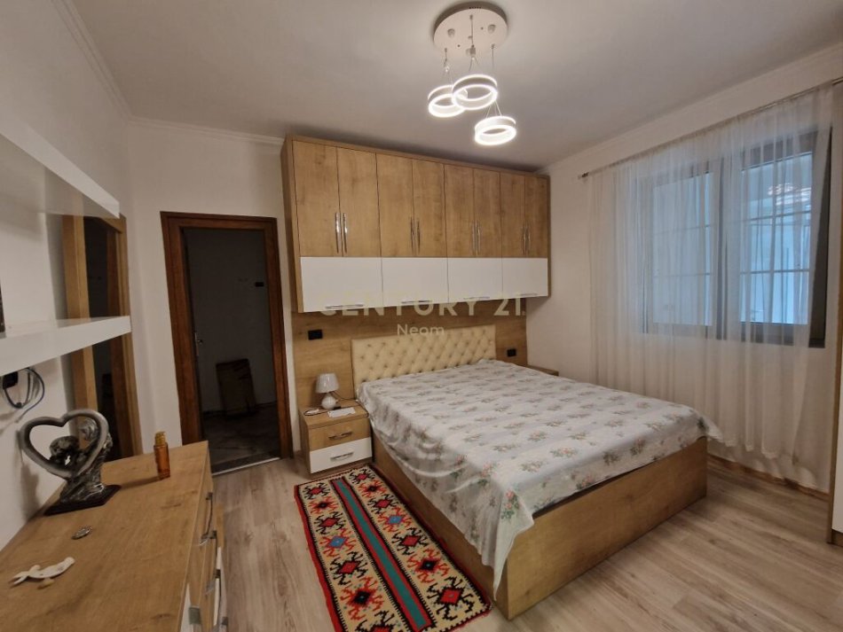 Tirane, jepet me qera apartament 2+1 Kati 1, 100 m² 500 € (Laprake, prane Siptalit Ushtarak Tirana, Albania)