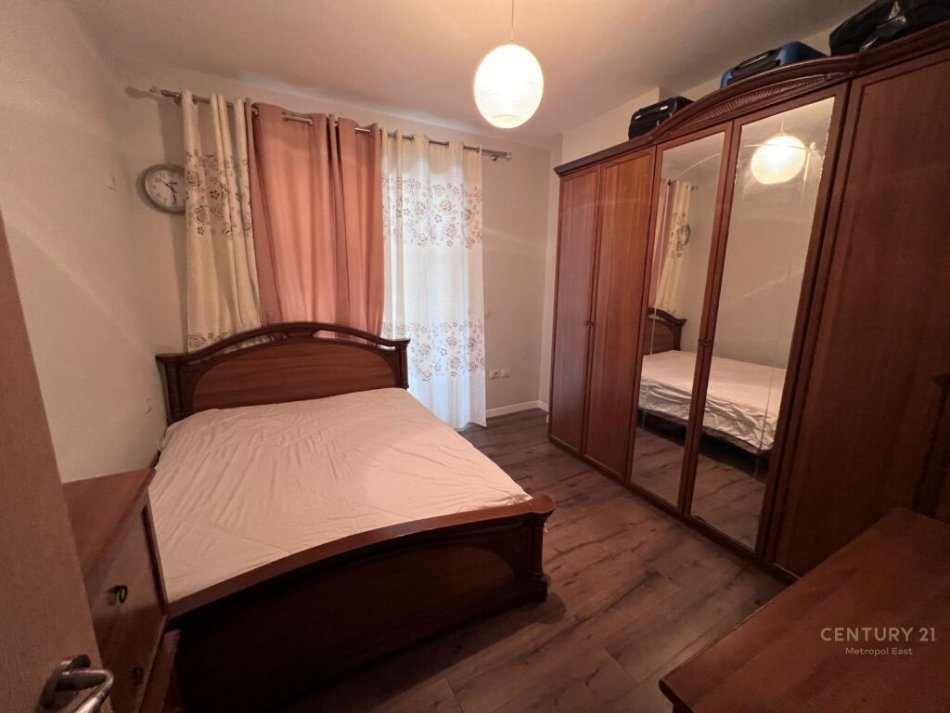 Tirane, shitet apartament 2+1 Kati 5, 98 m² 125.000 € (Astir)