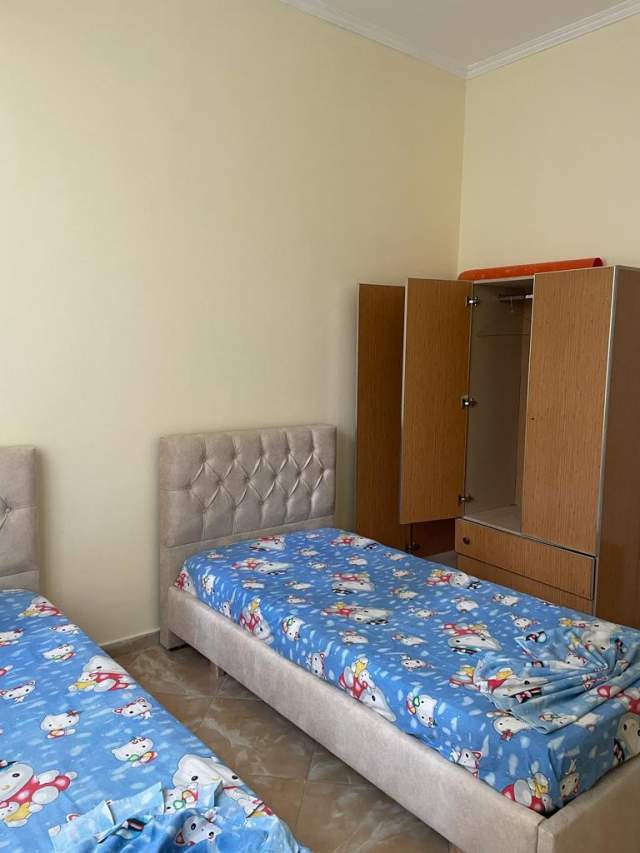 Tirane, shitet apartament Kati 1, 85 m² 60.000 Euro (QESARAK)