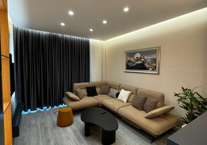 Tirane, jepet me qera apartament 1+1 Kati 4, 75 m² 900 € (Komuna Parisit)