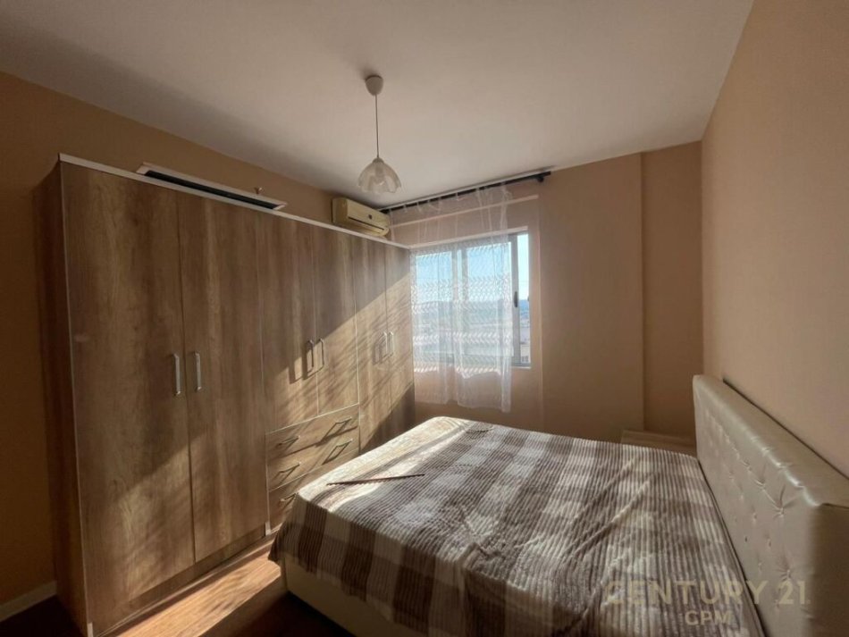 Tirane, jepet me qera apartament 2+1 Kati 10, 83 m² 450 € (astiri)