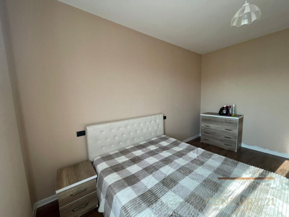 Tirane, jepet me qera apartament 2+1 Kati 10, 83 m² 450 € (astiri)