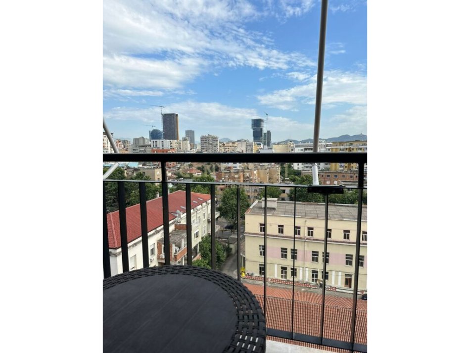 Tirane, shitet apartament 1+1 Kati 8, 76 m² 195.000 € (Rruga Jordan Misja)