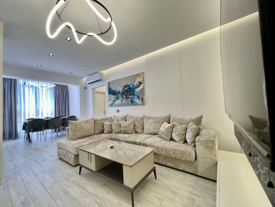 Tirane, shes apartament 5+1 , 111 m² 285.000 €
