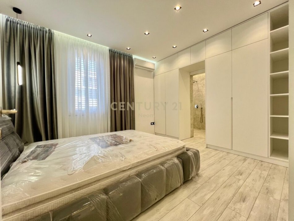 Tirane, shes apartament 5+1 , 111 m² 285.000 €