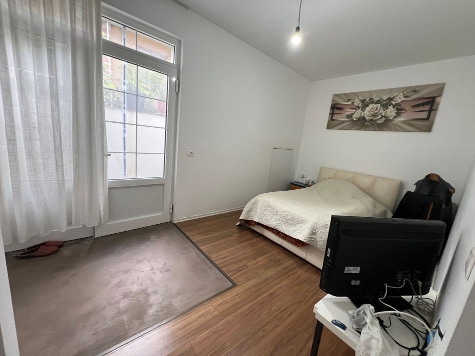 Tirane, jepet me qera apartament 2+1 , 125 m² 600 € (Gramoz Pashko)