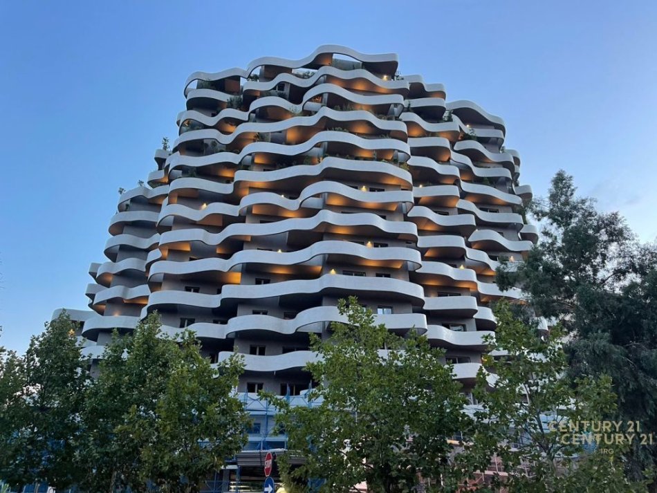 Tirane, jepet me qera zyre Kati 4, 718 m² 28 € (Rr.Elbasanit)