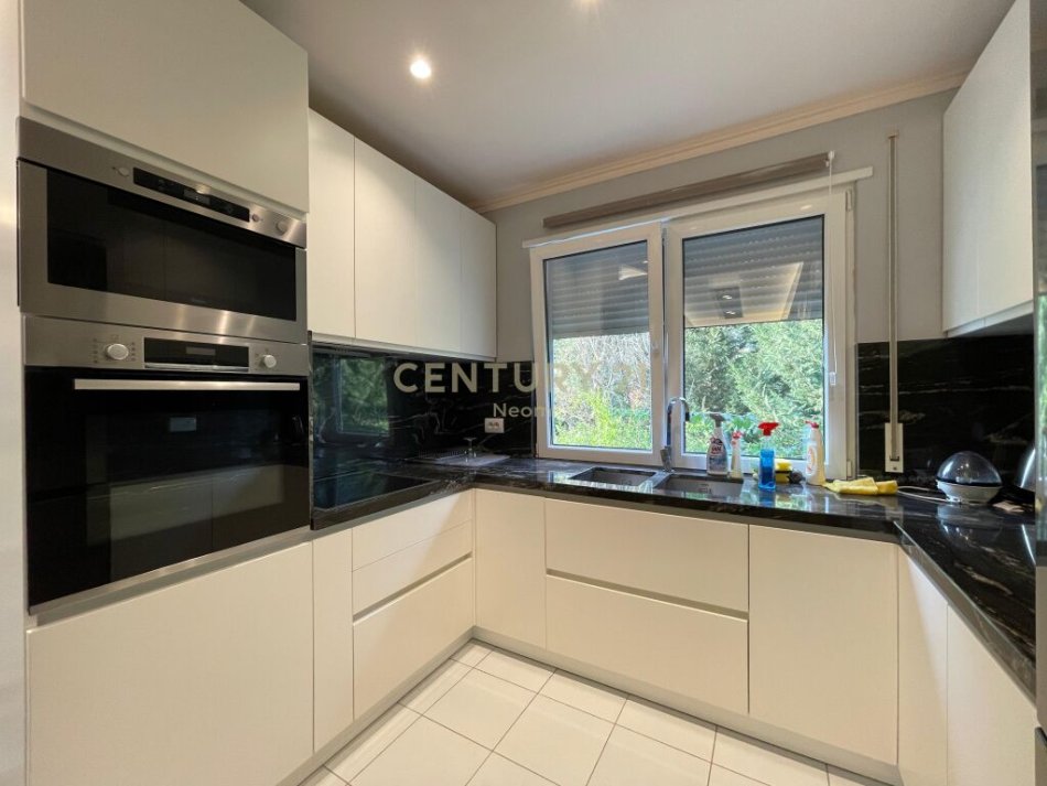 Tirane, jepet me qera apartament 1+1 Kati 1, 85 m² 750 € (teg)