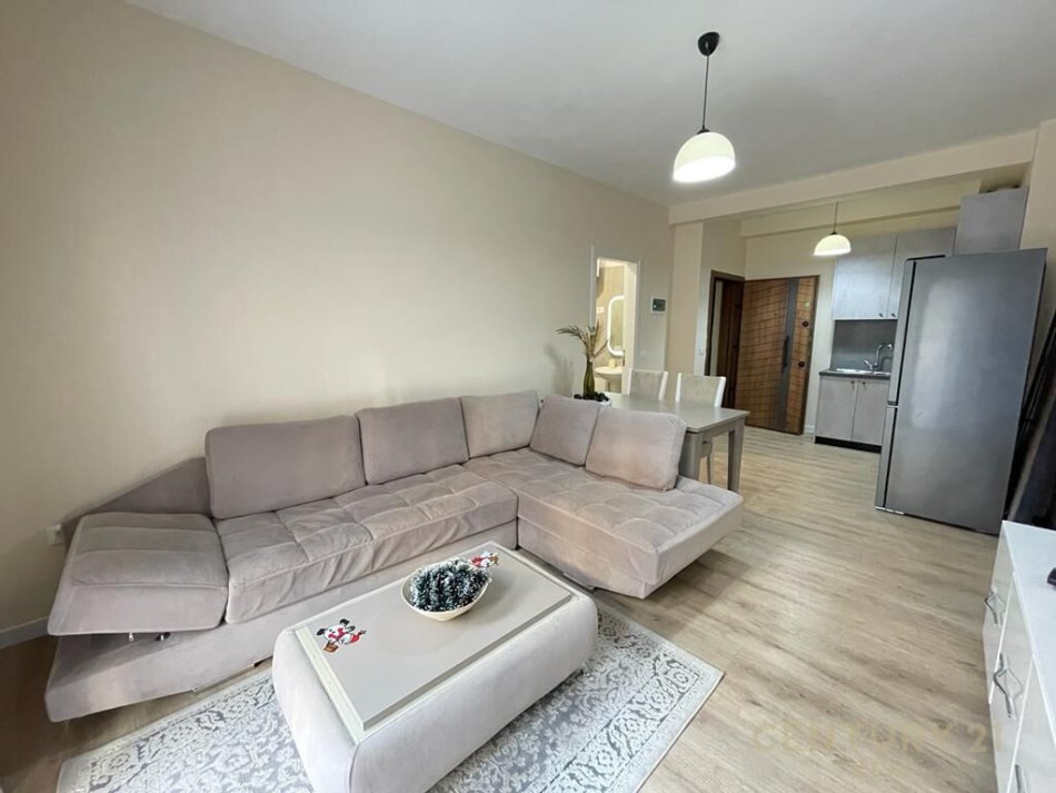 Tirane, shitet apartament 1+1 Kati 2, 70 m² 150.000 € (Kodra e Diellit)