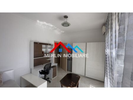 Tirane, jepet me qera apartament 3+1 , 220 m² 600 € (YRSHEK,Sadik Stavaleci)