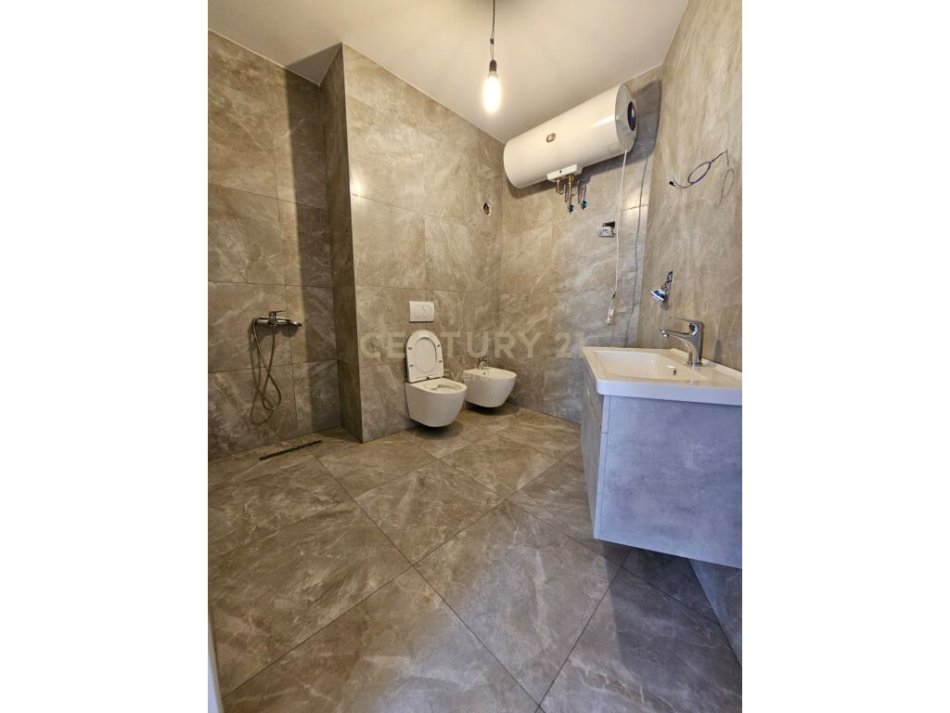 Tirane, shes apartament 1+1 Kati 2, 70 m² 136.000 € 