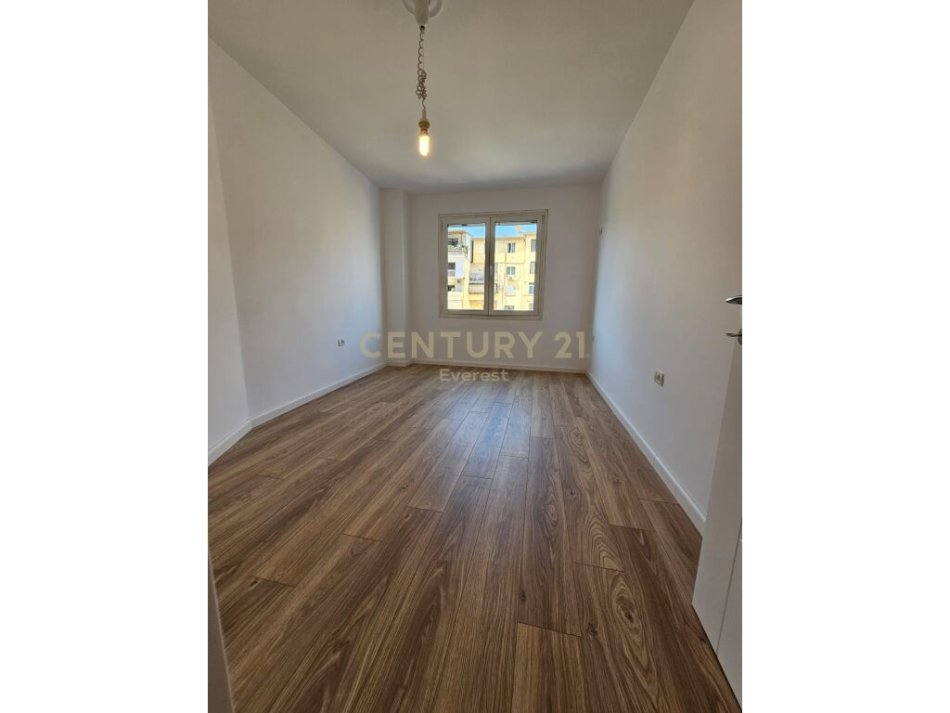 Tirane, shes apartament 1+1 Kati 2, 70 m² 136.000 € 