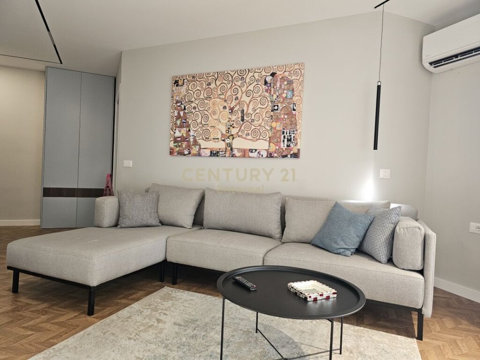 Shqiperi, jepet me qera apartament 1+1 Kati 2, 70 m² 650 € (Rruga e Elbasanit)