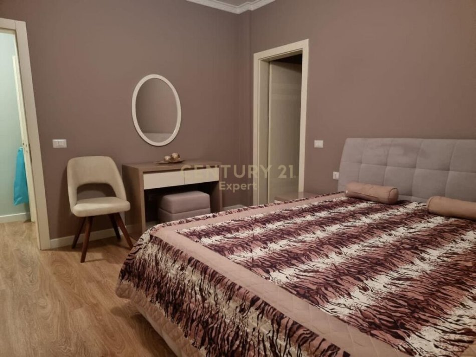 Tirane, shes apartament 2+1+2 , 114 m² 275.000 € (Kompleksi Delijorgji)