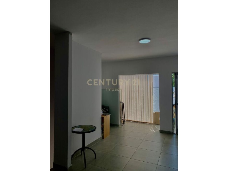Tirane, shitet Kati 0, 141 m² 150.000 € (Komisariati nr 4 ALLIAS)