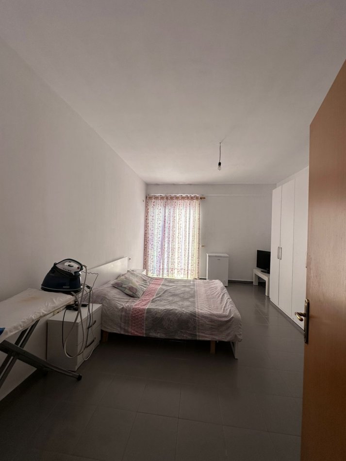 Tirane, shitet apartament 2+1 , 129 m² (Yzberisht)