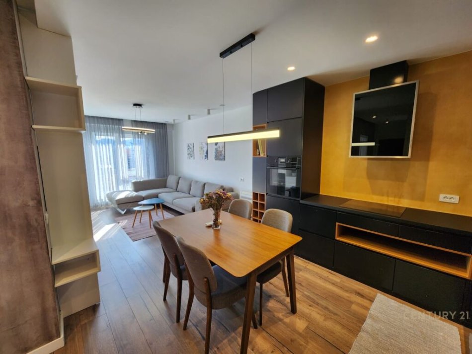Tirane, jepet me qera apartament 2+1 Kati 11, 93 m² 750 € (21 Dhjetori)