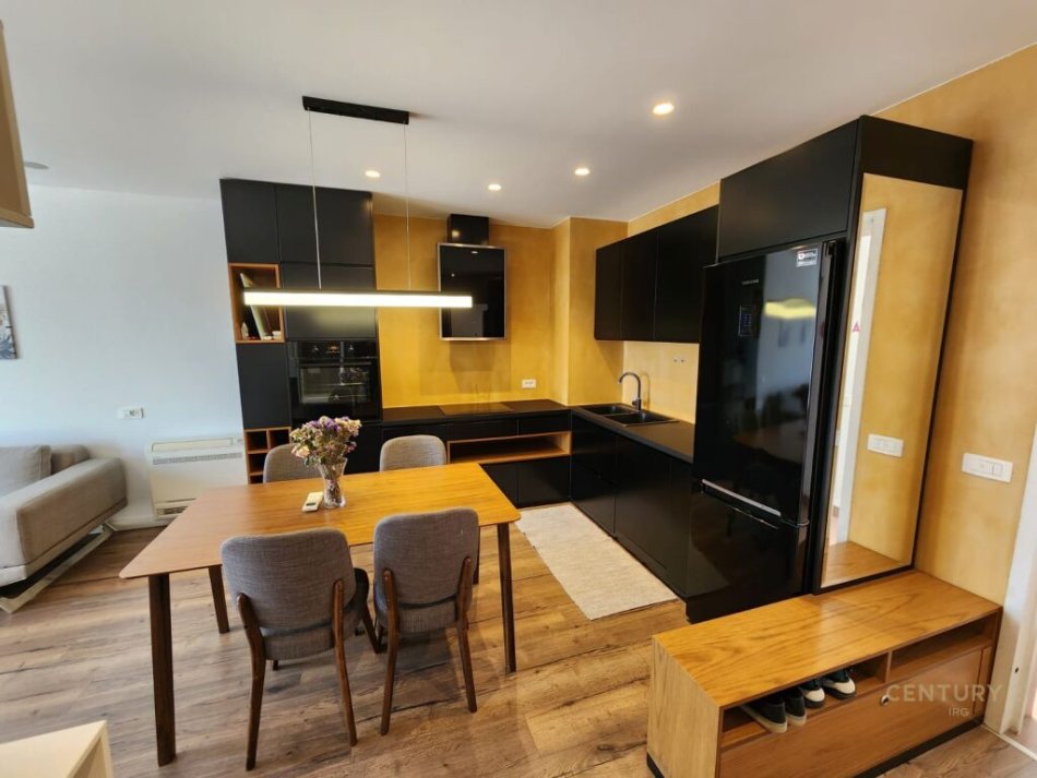 Tirane, jepet me qera apartament 2+1 Kati 11, 93 m² 750 € (21 Dhjetori)