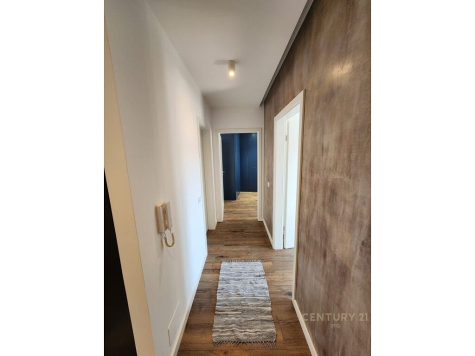 Tirane, jepet me qera apartament 2+1 Kati 11, 93 m² 750 € (21 Dhjetori)