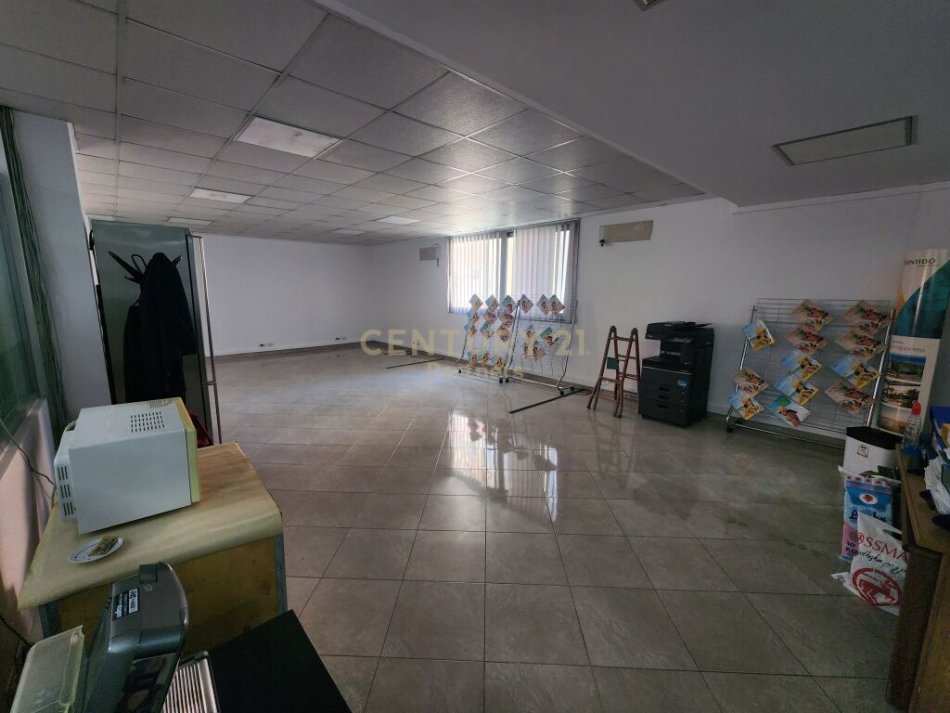 Tirane, shes zyre , 225 m² 715.000 € (Ish Blloku)