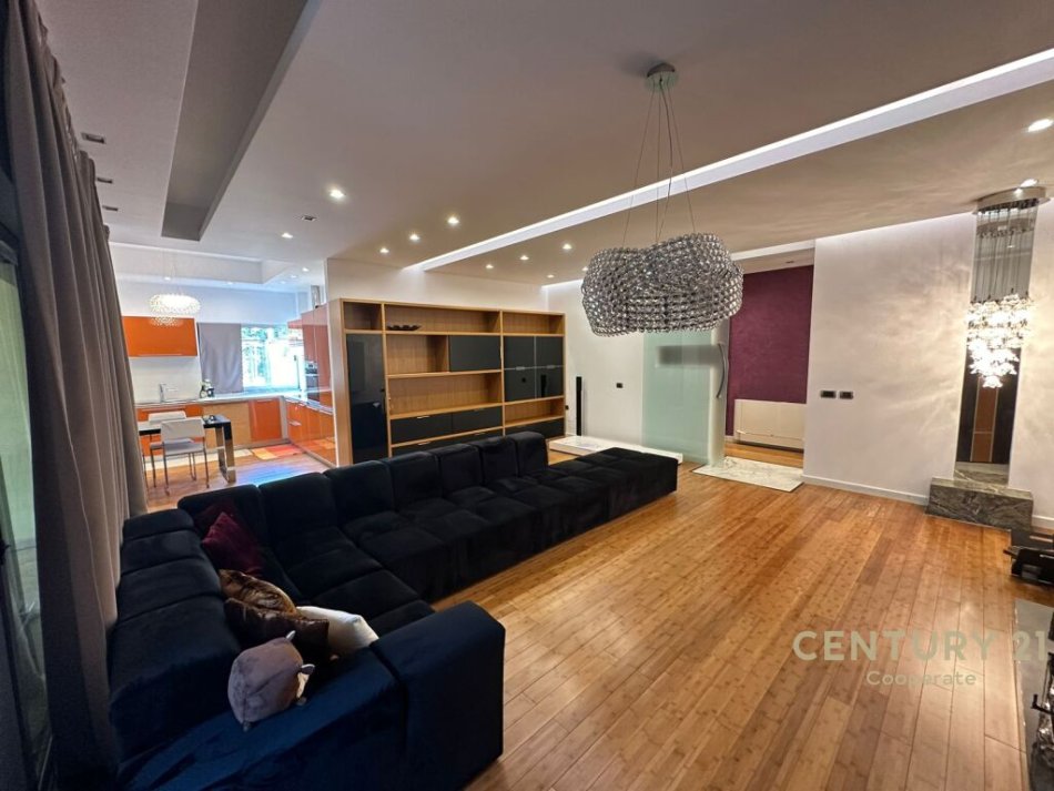 Tirane, jap me qera apartament 3+1+2 + 2 POSTE PARKIMI+Ballkon , 141 m² 1.500 € (Liqeni i Thatë)