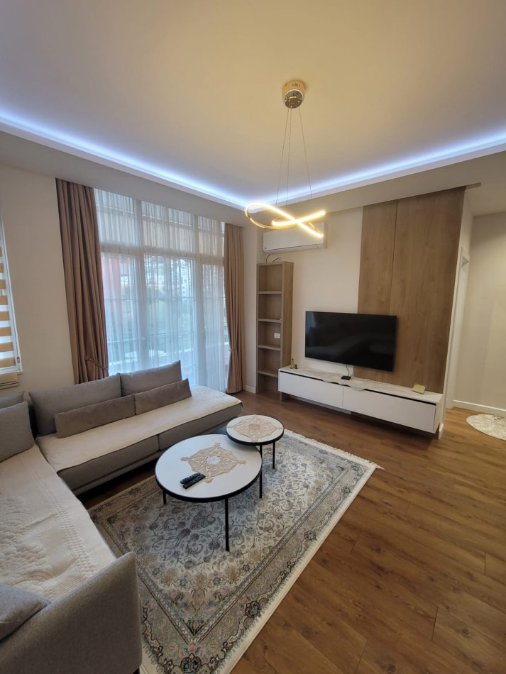 Tirane, shitet apartament 3+1 Kati 1, 108 m² 205.000 € (Liqeni i thate)