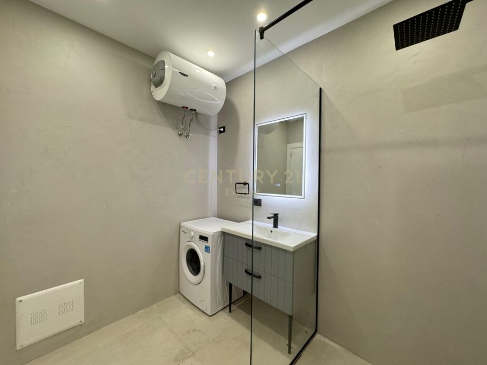 Tirane, shes apartament 1+1 , 55 m² 150.000 € (Komuna e Parisit)