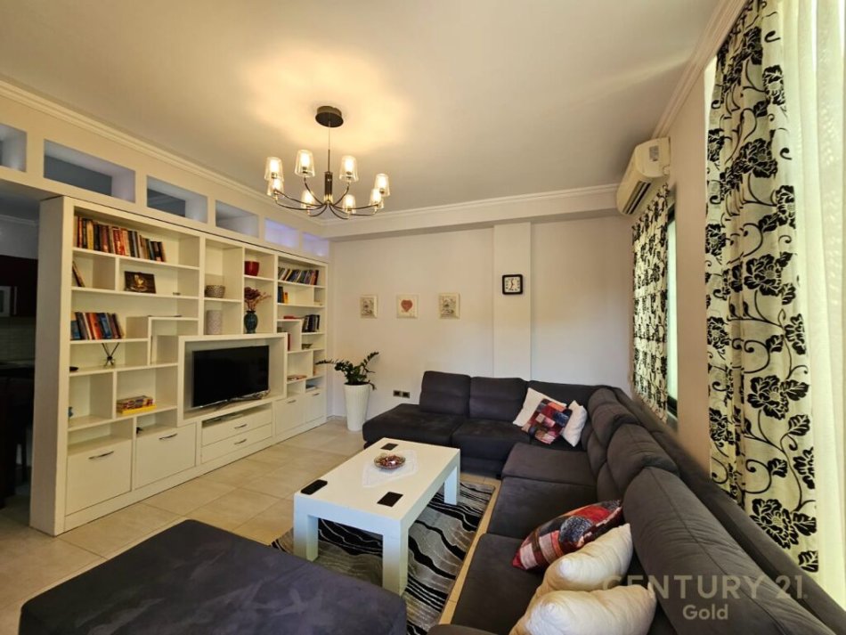 Tirane, shes apartament 2+1+2+Ballkon , 103 m² 169.000 € (Selitë)
