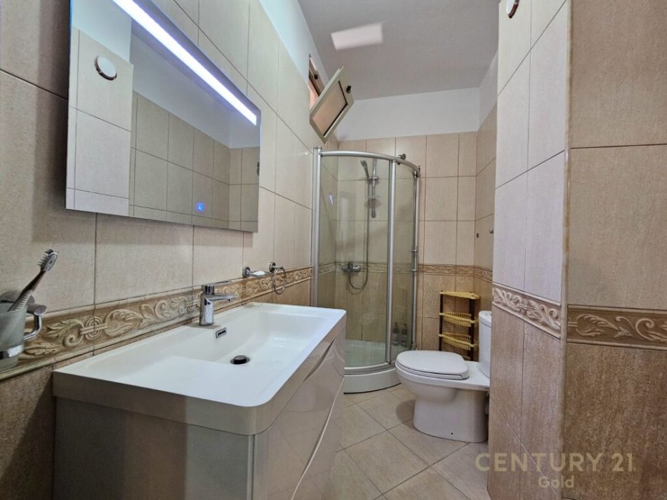 Tirane, shes apartament 2+1+2+Ballkon , 103 m² 169.000 € (Selitë)