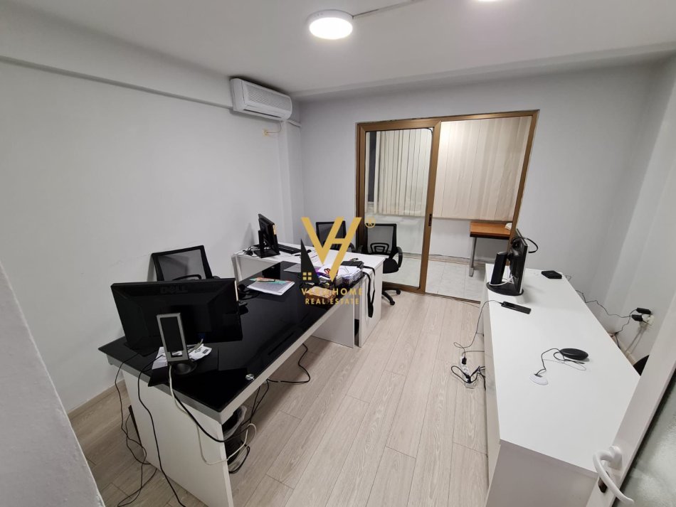 Tirane, jepet me qera zyre Kati 0, 120 m² 790 € (SHESHI WILLSON)
