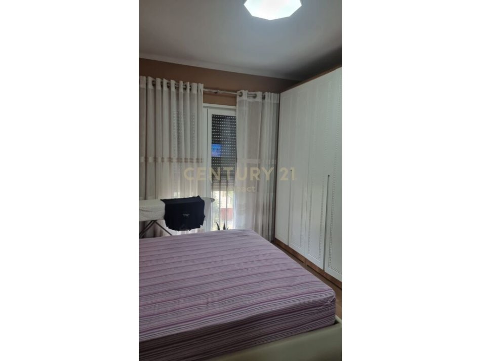 Tirane, shitet apartament 1+1+Ballkon Kati 2, 69 m² 110.000 € (rruga e dibres)