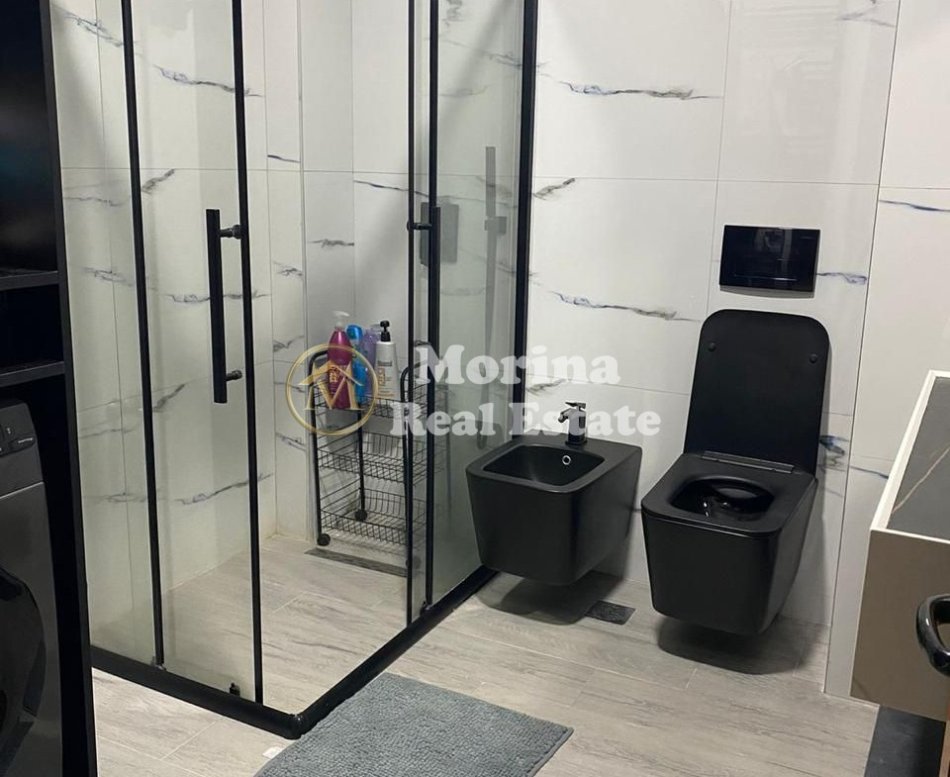 Tirane, shitet apartament 3+1 Kati 2, 93 m² 250.000 € Laprake /Gjimnazi Aleks Buda