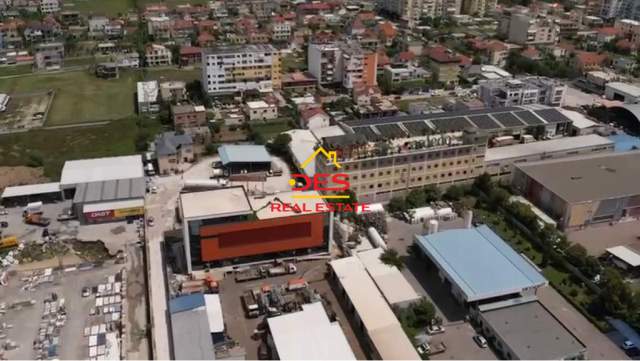 Tirane, jepet me qera ambjent biznesi 450 m² 5.400 Euro