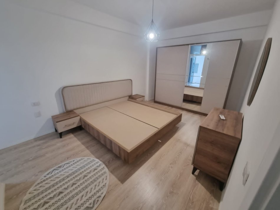 Tirane, jepet me qera apartament 2+1 Kati 7, 85 m² 650 € (rruga ndre mjeda)
