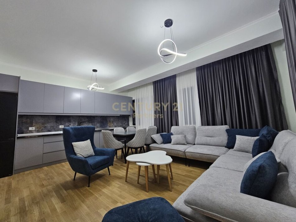 Tirane, jap me qera apartament 2+1+2+Verande , 110 m² 950 € (Kodra e Diellit Residence)