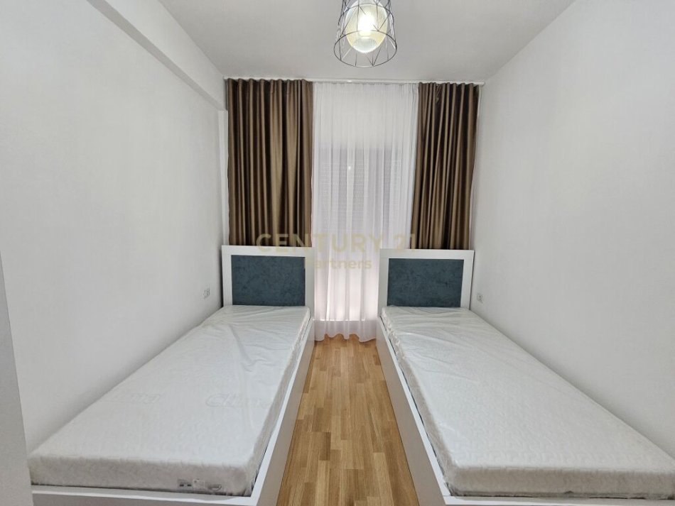 Tirane, jap me qera apartament 2+1+2+Verande , 110 m² 950 € (Kodra e Diellit Residence)