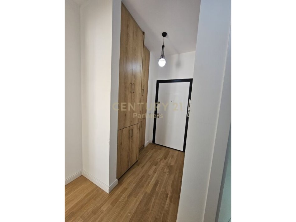 Tirane, jap me qera apartament 2+1+2+Verande , 110 m² 950 € (Kodra e Diellit Residence)