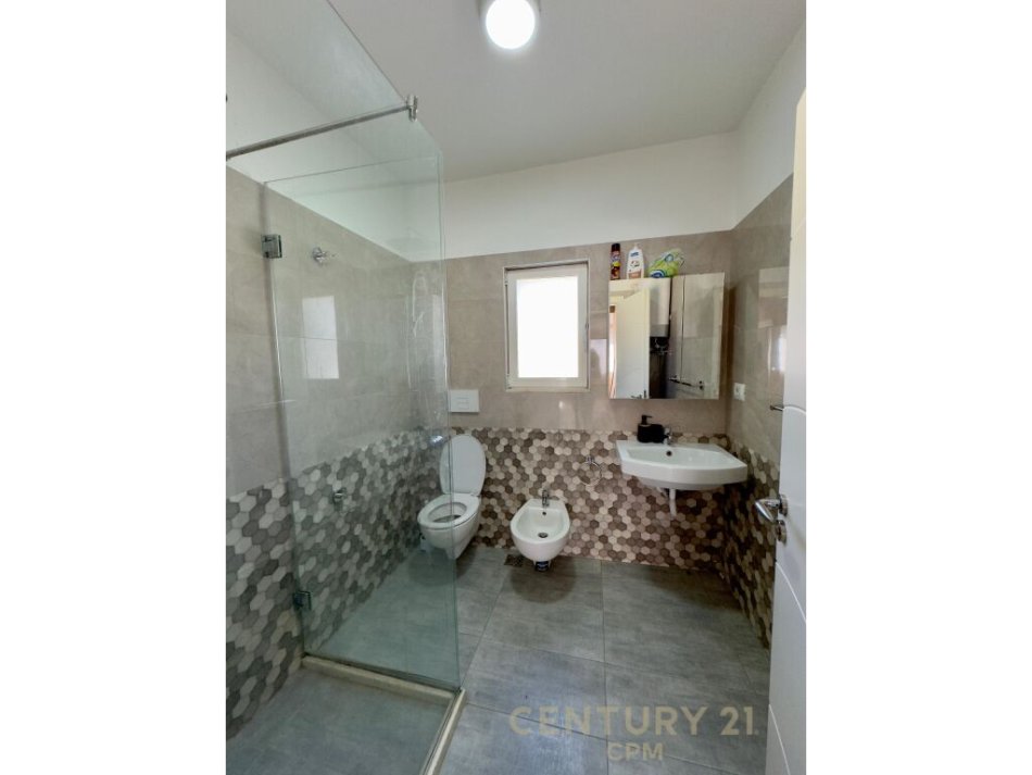 Tirane, shitet apartament 3+1 Kati 2, 98 m² 140.000 € (DON BOSKO)