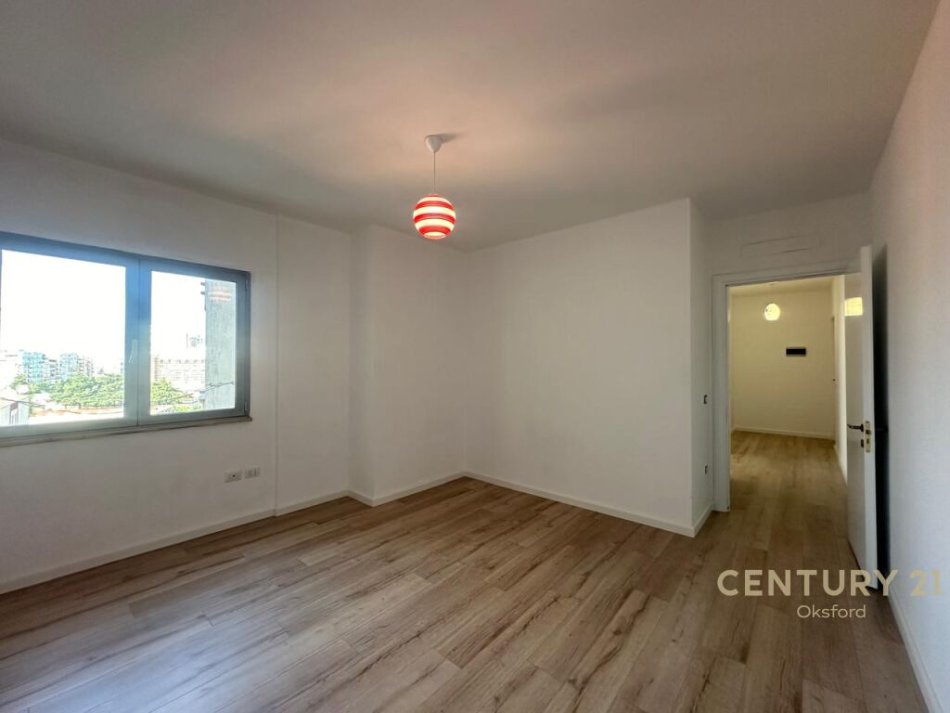 Tirane, shitet apartament 1+1 Kati 8, 76 m² 155.000 € (Qendra tregtare Ring Center)