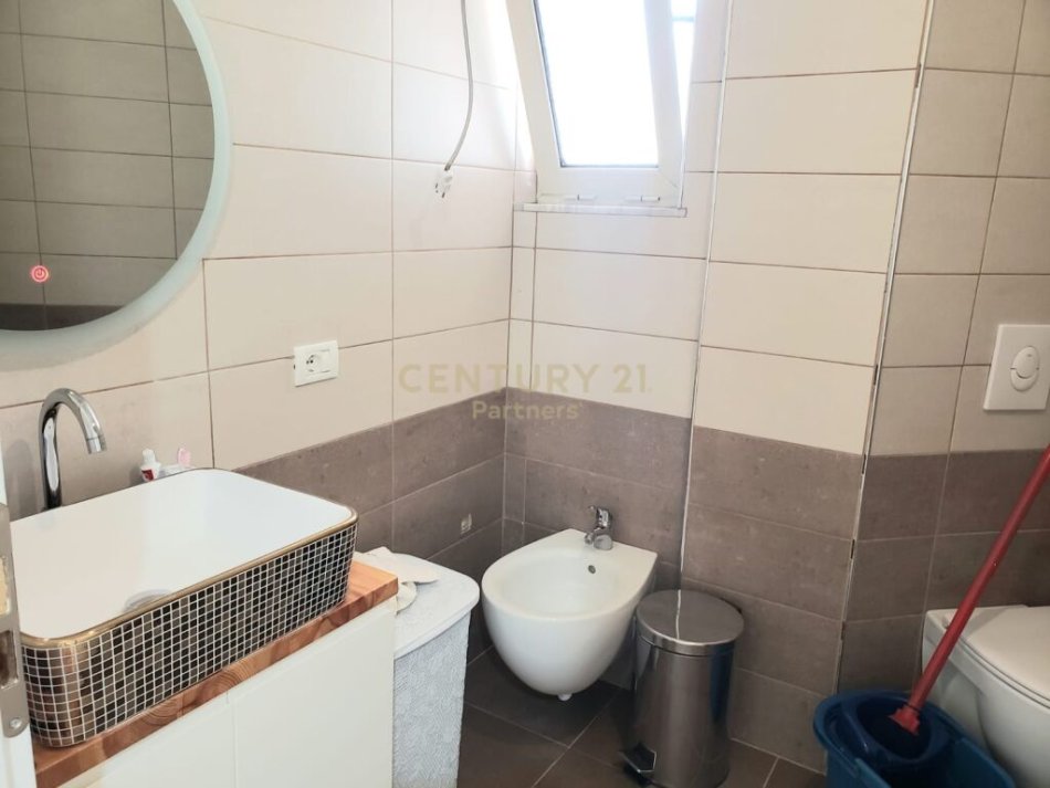 Tirane, shitet apartament 2+1+Ballkon Kati 6, 116 m² 115.000 € (Fresk, Rruga &quot;Muhamet Deliu&quot;, stacioni parafundit i Porcelanit.)