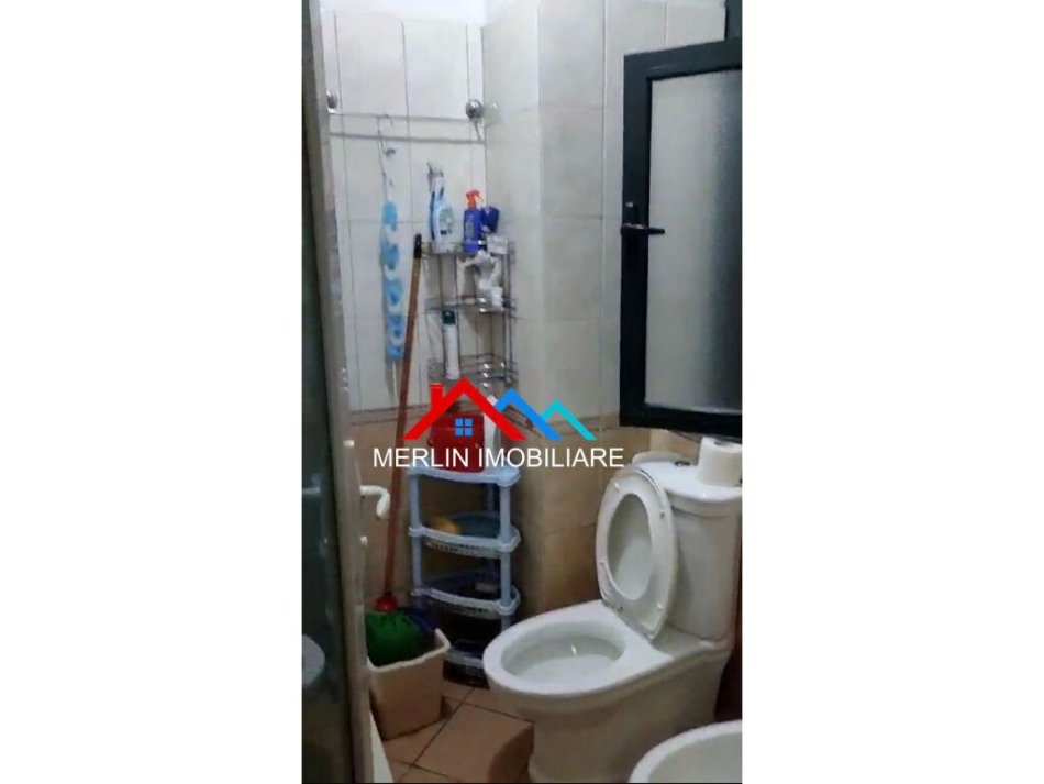 Tirane, jepet me qera apartament 2+1+Ballkon Kati 5, 100 m² 750 € (21 Dhjetori,Delijorgji)