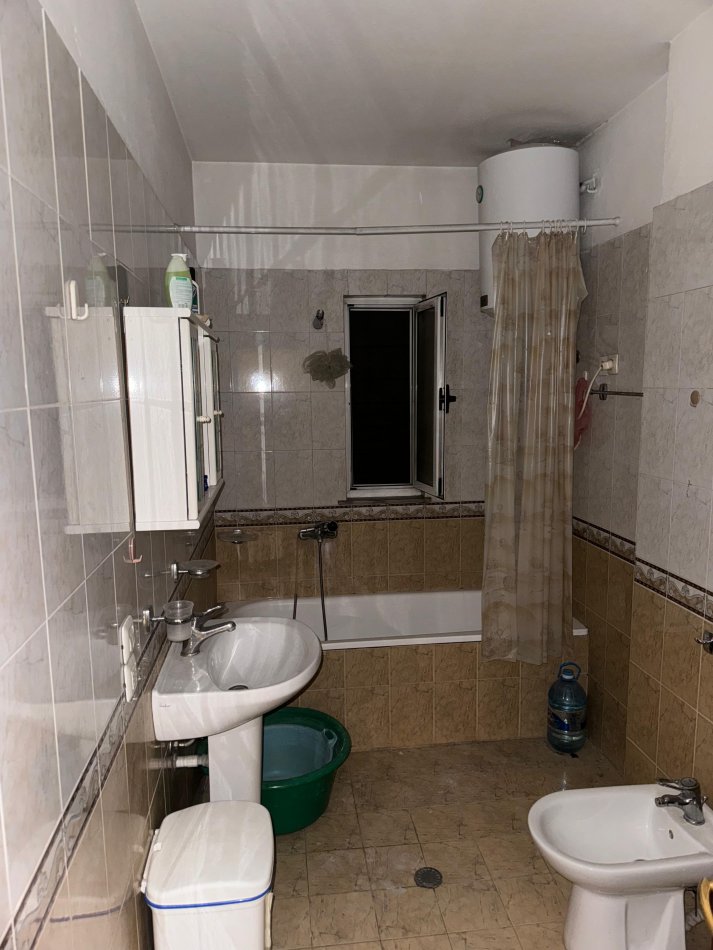 Tirane, shitet apartament 2+1+Ballkon Kati 3, 86 m² 190.000 € (Myslym Shyri)
