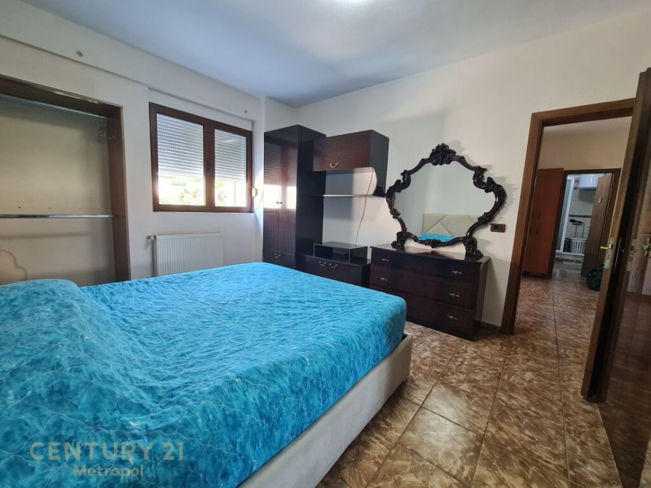 Tirane, jepet me qera apartament 1+1 Kati 3, 67 m² 500 € (Pranë Librit Universitar, Tiranë)