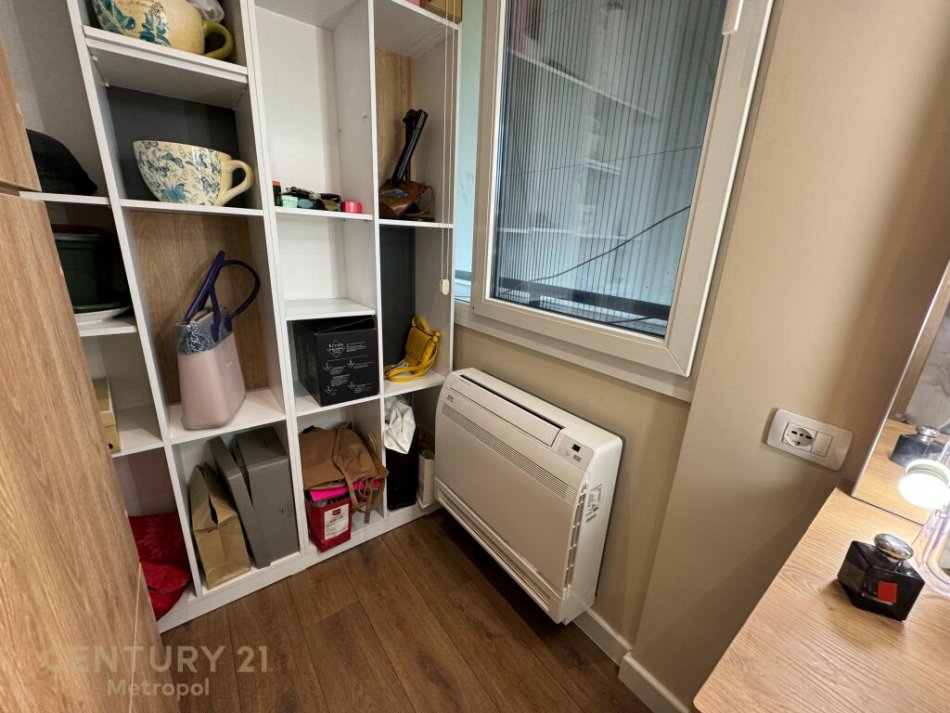 Tirane, jepet me qera apartament 2+1 Kati 7, 103 m² 900 € (Rruga e Elbasanit)
