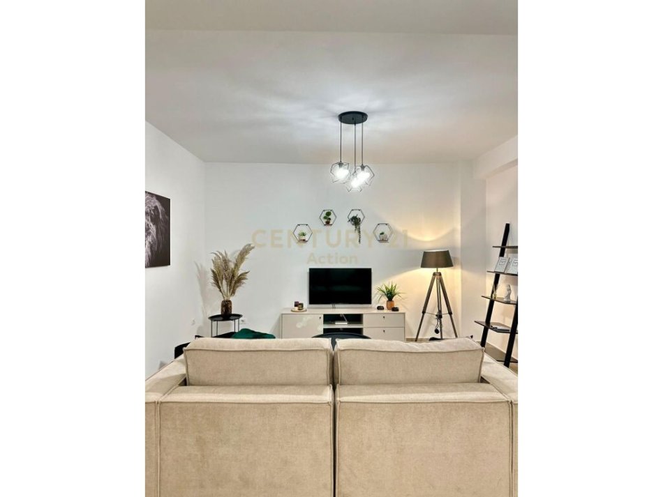 Tirane, shes apartament 1+1+Ballkon , 85 m² 255.000 € (Myslym Shyri)