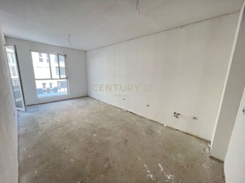 Tirane, shes apartament 2+1+Ballkon , 83 m² 83.330 € (Qendra Tregtare QTU)