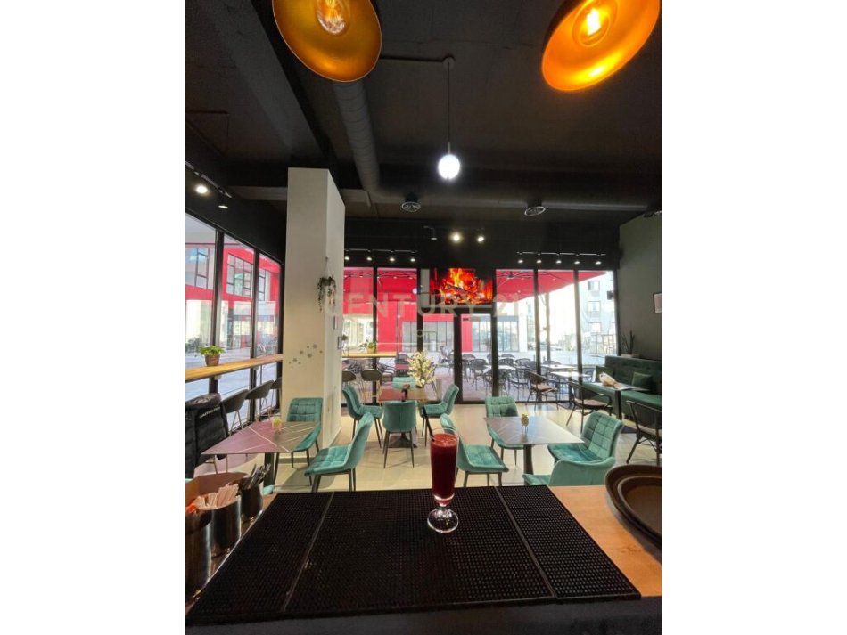 Tirane, shitet bar-kafe Kati 1, 84 m² 65.000 € (Rr. Dibres)