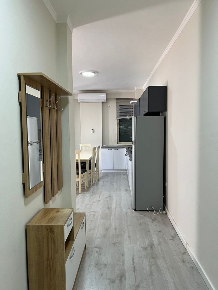 Tirane, shitet apartament 2+1+Ballkon Kati 3, 97 m² 130,000 € (Astir, Rruga Mikel Maruli)