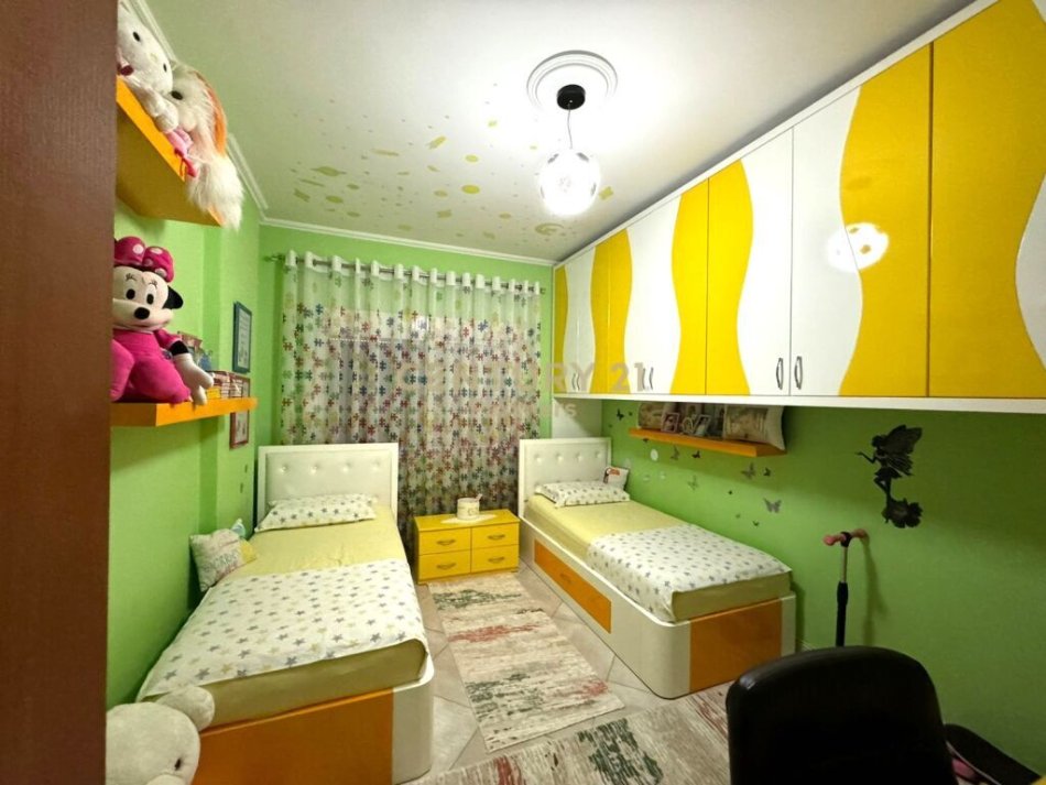 Tirane, shitet apartament 2+1 Kati 5, 97 m² 132.000 € (ASTIR)